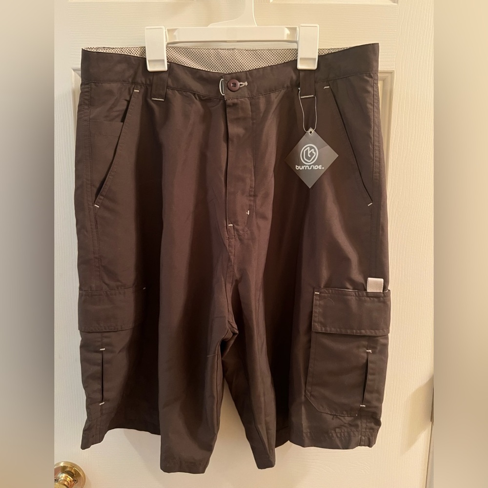 NWT Burnside Dark Brown Men’s cargo shorts. NWT never worn. Velcro pockets